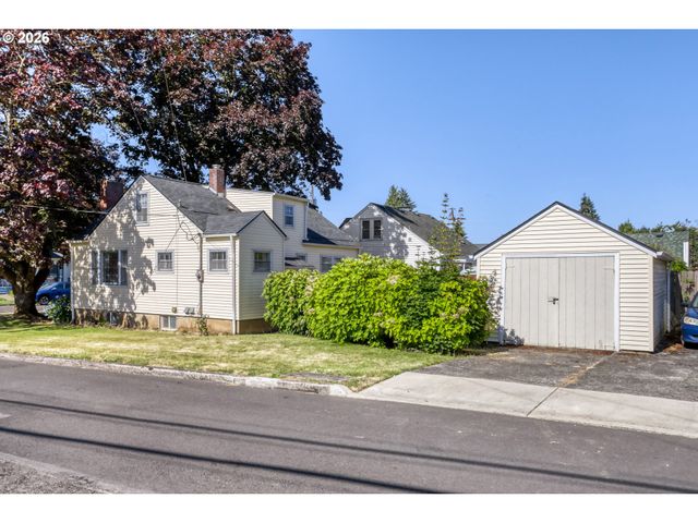 1135 B St, Washougal, WA 98671