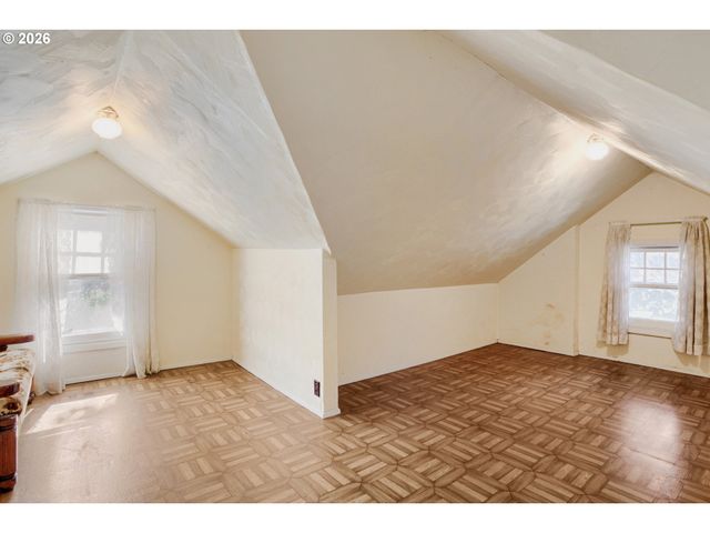 1135 B St, Washougal, WA 98671