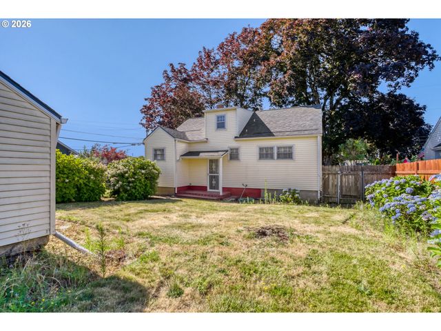 1135 B St, Washougal, WA 98671