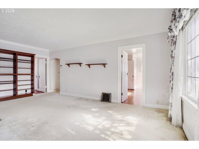 1135 B St, Washougal, WA 98671