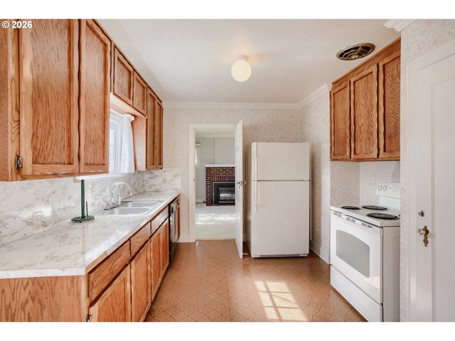 1135 B St, Washougal, WA 98671