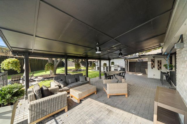 12526 Stafford Springs Drive, Houston, TX 77077