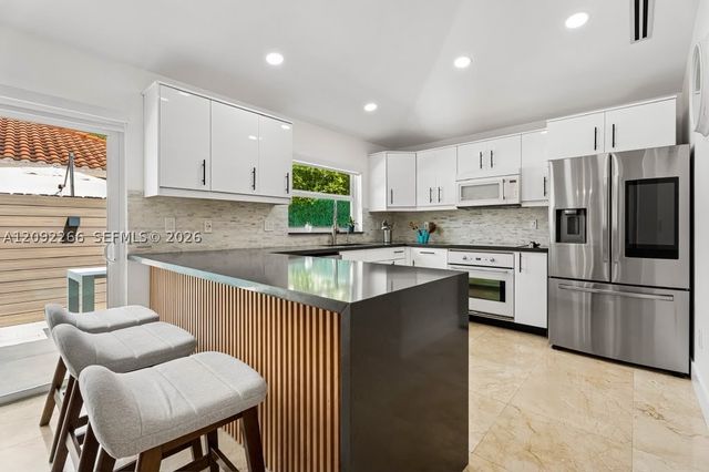 5771 NW 98th Ct, Doral, FL 33178