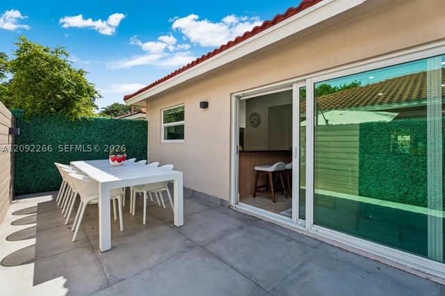 5771 NW 98th Ct, Doral, FL 33178