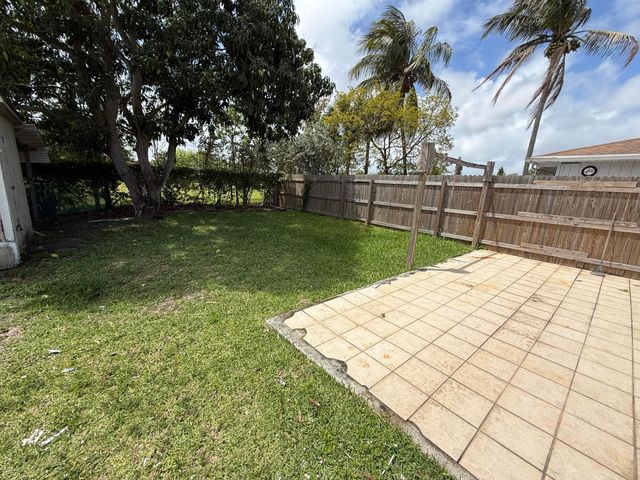 2519 Griffin Square, Acacia Villas, West Palm Beach, FL 33406