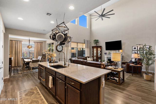 6804 W WINSTON Drive, Laveen, AZ 85339