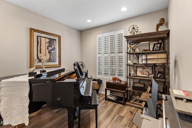 6804 W WINSTON Drive, Laveen, AZ 85339