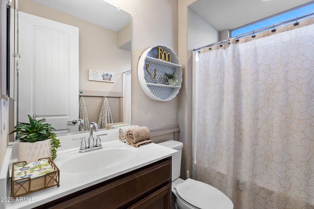 6804 W WINSTON Drive, Laveen, AZ 85339