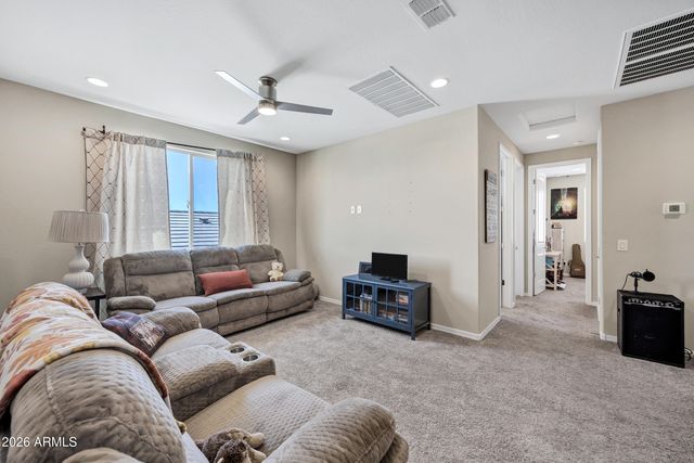 6804 W WINSTON Drive, Laveen, AZ 85339