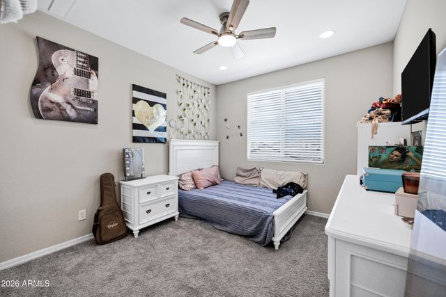 6804 W WINSTON Drive, Laveen, AZ 85339