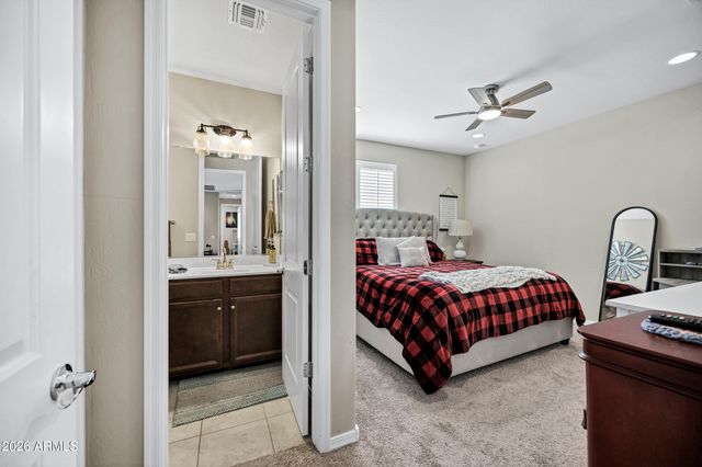 6804 W WINSTON Drive, Laveen, AZ 85339