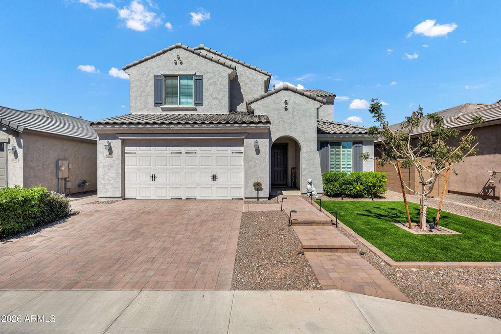 6804 W WINSTON Drive, Laveen, AZ 85339