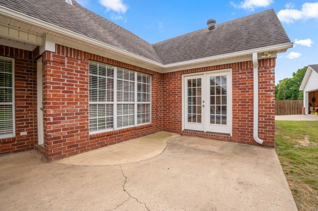 52 Wilhelmina Cove, Conway, AR 72034