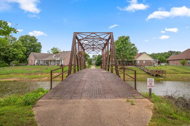 52 Wilhelmina Cove, Conway, AR 72034