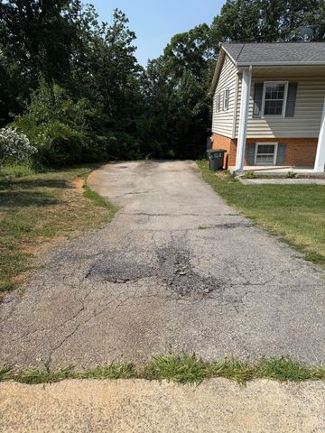 2766 Fletcher ST, Salem, VA 24153