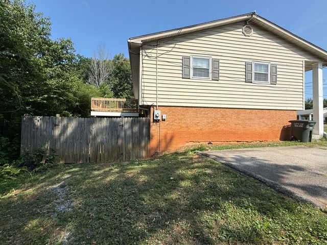 2766 Fletcher ST, Salem, VA 24153