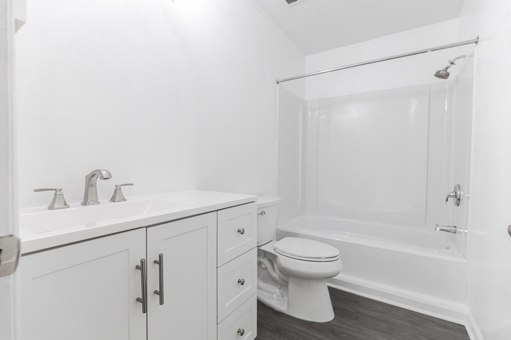 Image 29 of property listing at 1402 Camp Road 3f, Charleston, SC 29412