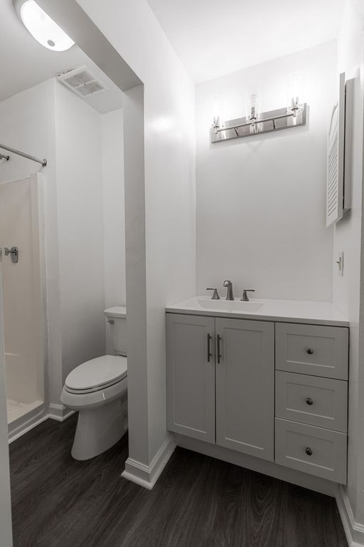 Image 43 of property listing at 1402 Camp Road 3f, Charleston, SC 29412