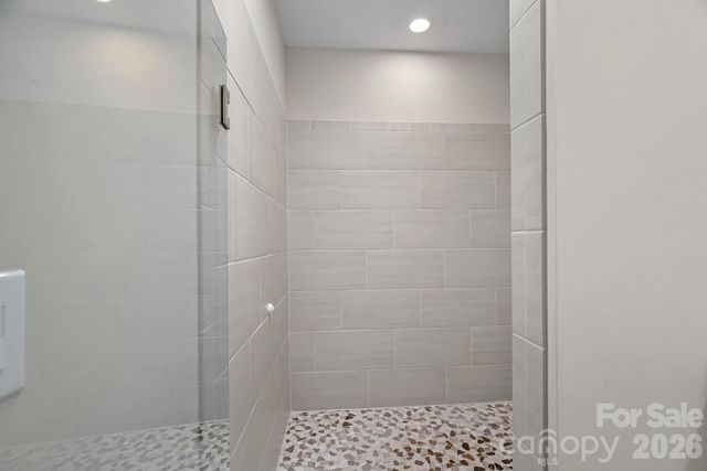 9057 Treetop Way NW, Concord, NC 28027