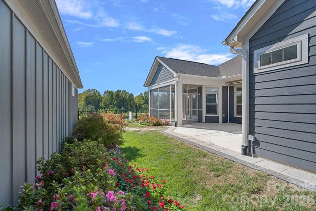 9057 Treetop Way NW, Concord, NC 28027