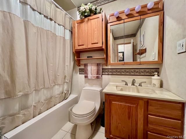 7 Cedar Avenue, Coram, NY 11727