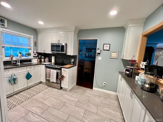 7 Cedar Avenue, Coram, NY 11727