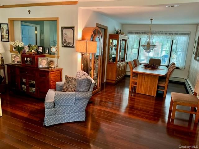 7 Cedar Avenue, Coram, NY 11727