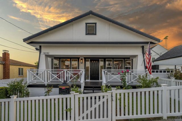 3235 Fenelon, San Diego, CA 92106