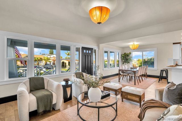 3235 Fenelon, San Diego, CA 92106
