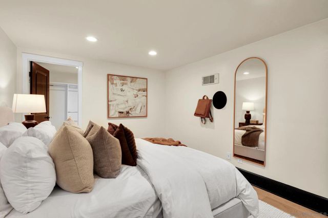 3235 Fenelon, San Diego, CA 92106