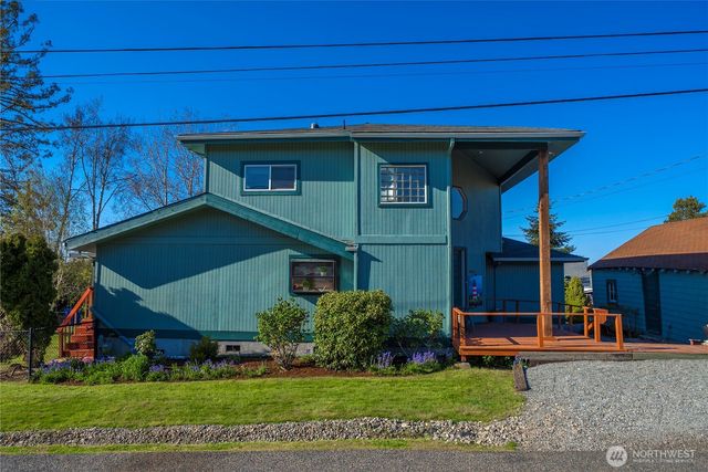 5201 Hyada Boulevard NE, Tacoma, WA 98422