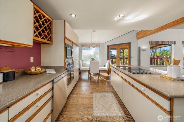 5201 Hyada Boulevard NE, Tacoma, WA 98422