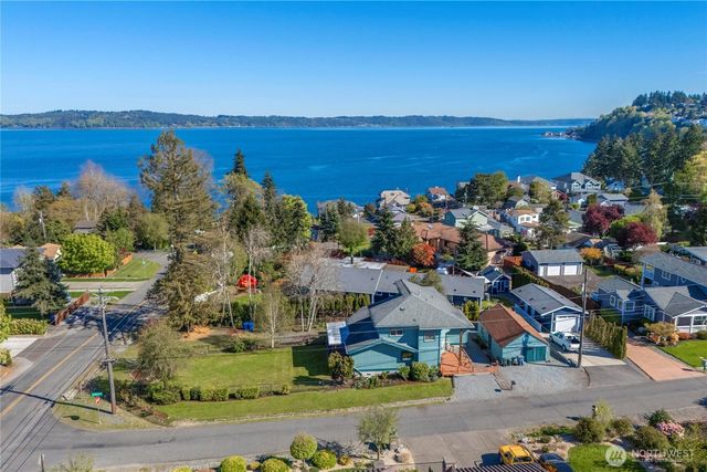5201 Hyada Boulevard NE, Tacoma, WA 98422