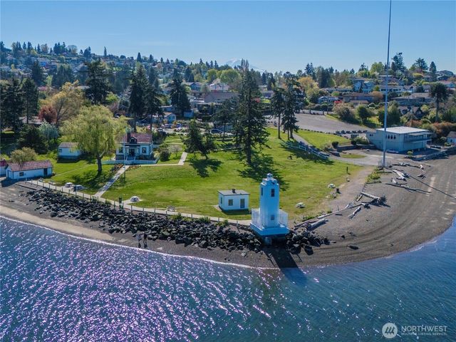 5201 Hyada Boulevard NE, Tacoma, WA 98422