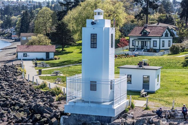 5201 Hyada Boulevard NE, Tacoma, WA 98422