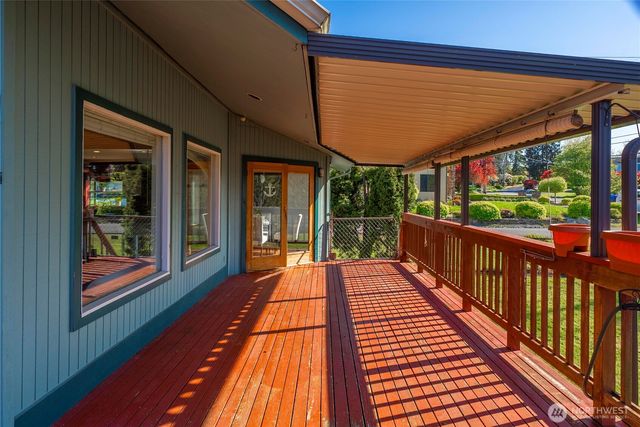 5201 Hyada Boulevard NE, Tacoma, WA 98422