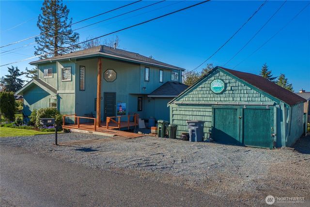 5201 Hyada Boulevard NE, Tacoma, WA 98422