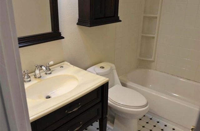 2379 Briarwest Boulevard 55, Houston, TX 77077