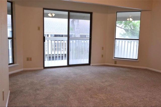 2379 Briarwest Boulevard 55, Houston, TX 77077