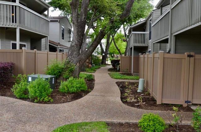 2379 Briarwest Boulevard 55, Houston, TX 77077