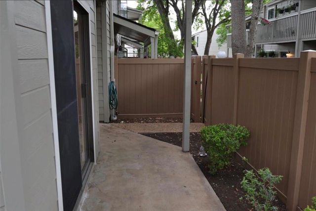 2379 Briarwest Boulevard 55, Houston, TX 77077