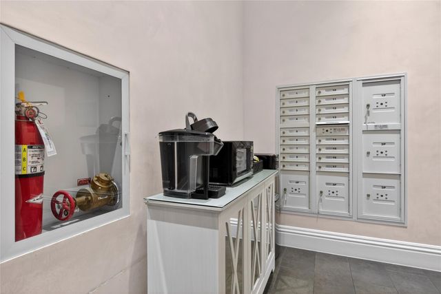 455 E Palmetto Park Rd 2E, Boca Raton, FL 33432