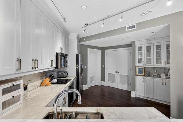 455 E Palmetto Park Rd 2E, Boca Raton, FL 33432