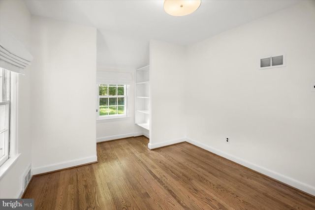 5920 WELBORN DR, Bethesda, MD 20816