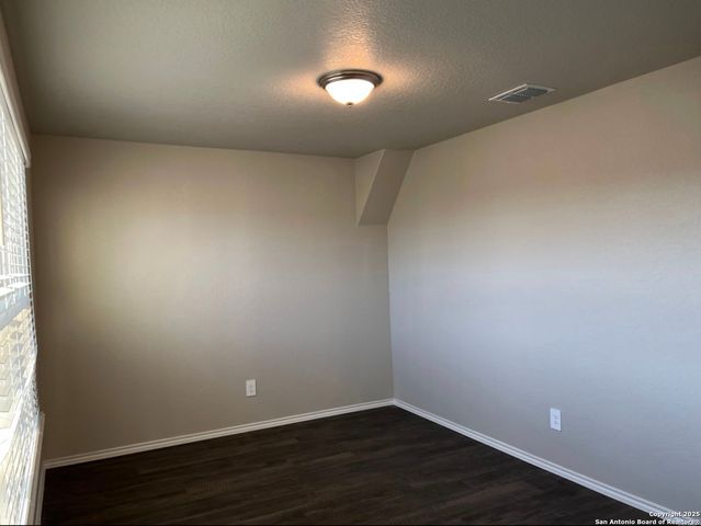 4215 Asher Alley, St Hedwig, TX 78152