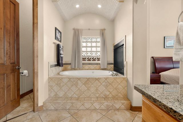 1118 Palo Alto Court, Bernalillo, NM 87004