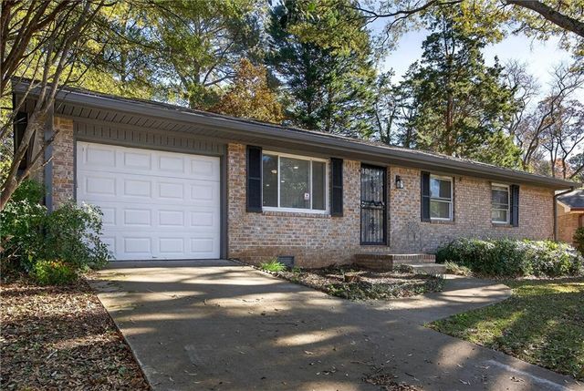 1517 Colony East Circle, Stone Mountain, GA 30083