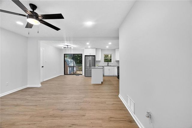 1517 Colony East Circle, Stone Mountain, GA 30083