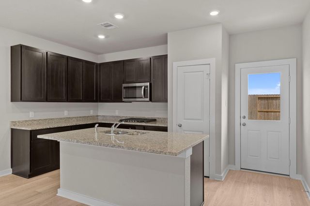 12138 Barkley Oak Drive, Texas City, TX 77591