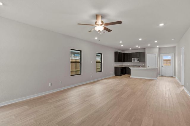 12138 Barkley Oak Drive, Texas City, TX 77591